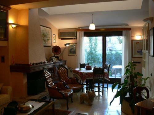 Bed & Breakfast George King