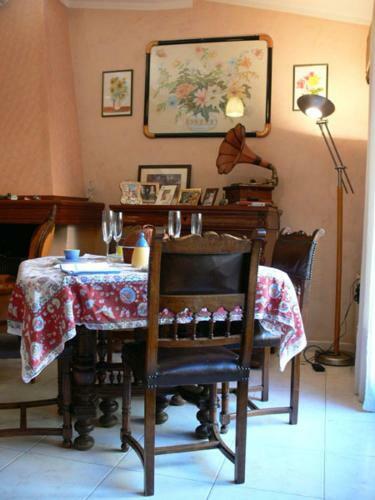 Bed & Breakfast George King