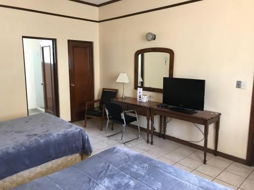 Hotel El Camino Real
