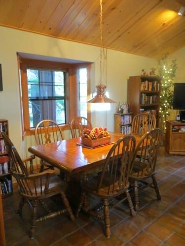 Donner Lake Inn B&B