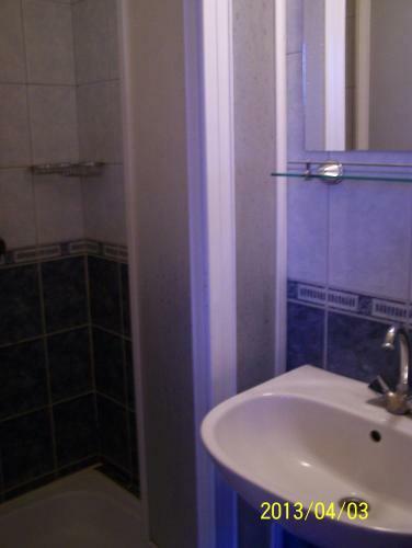 Hostal Borosty�nkert �tterem & Vend�gh�z