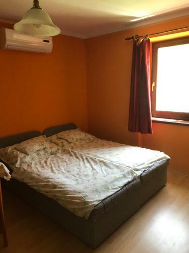Hostal Borosty�nkert �tterem & Vend�gh�z