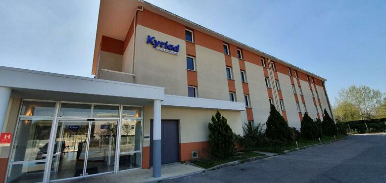 Hotel Kyriad Aix Les Milles - Plan De Campagne