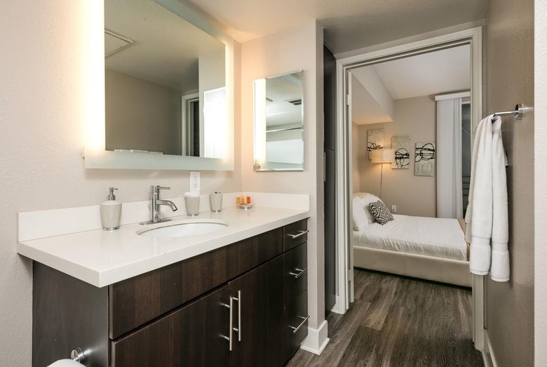 Apartamento Furnished Suites In Corporate