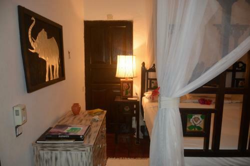 Bed & Breakfast Luna House Moyo Wa Dunia Ltd