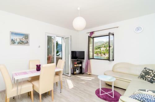Apartments Ponta Magdalena