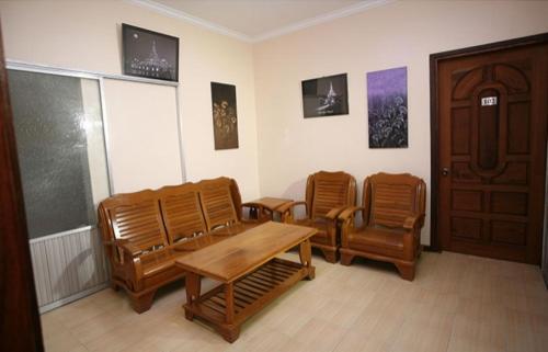 Hotel June Business Bed Breakfast