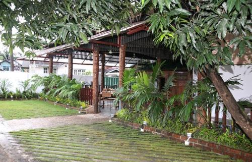 Hotel June Business Bed Breakfast
