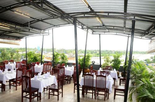 Great Glory Hotel