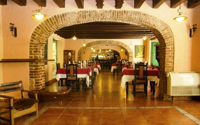 Hotel Conde De Villanueva