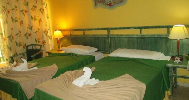 Hotel Cuatro Vientos/ Brisas Santa Lucia