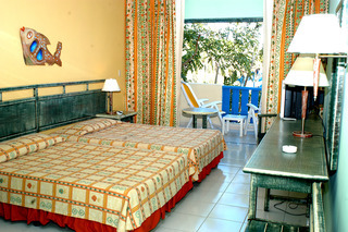 Hotel Cuatro Vientos/ Brisas Santa Lucia