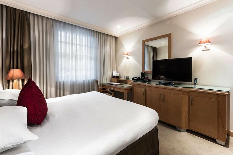 Courthouse Hotel London