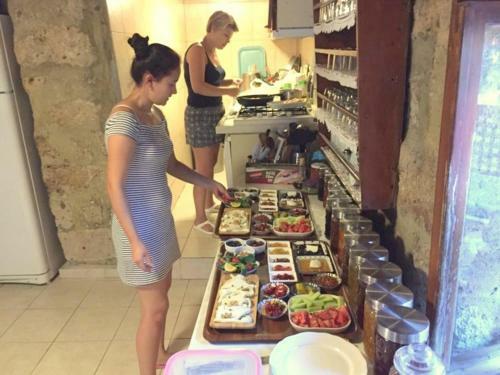 Hostal Imerek Tas Ev Hotel