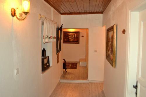 Hostal Imerek Tas Ev Hotel
