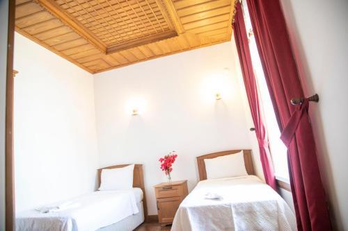 Hostal Ta?delen Hotel