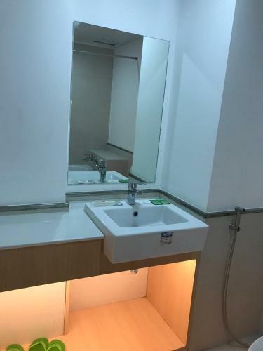 Royal White Elephant Hotel