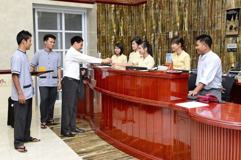 Hotel Grand United (ahlone Branch)