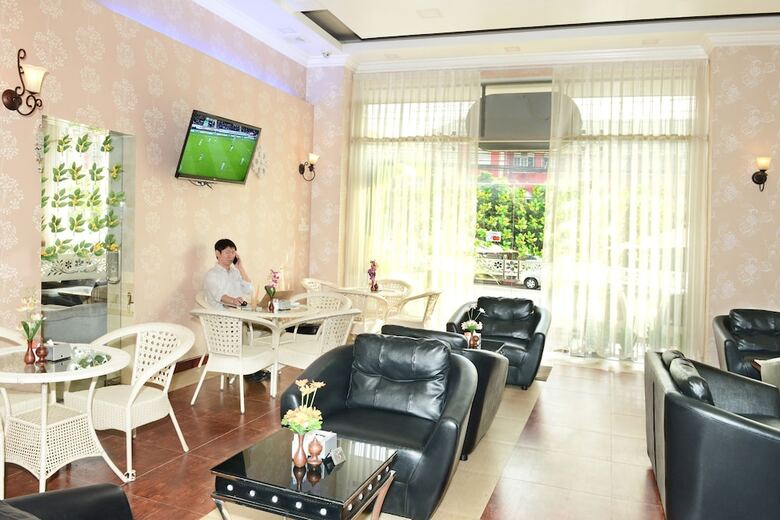 Hotel Grand United (ahlone Branch)