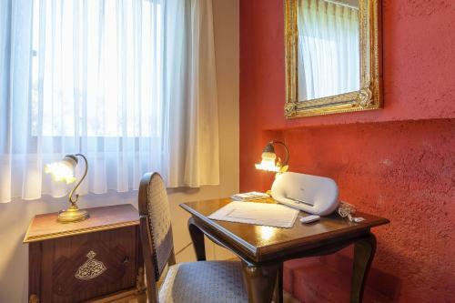 Hostal Sakin Ev Hotel