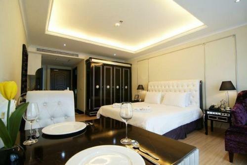 Hotel Miracle Suite