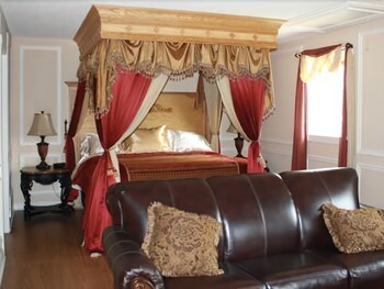 Woodrow House Bed & Breakfast