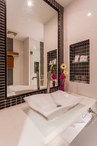 Nova Platinum Hotel