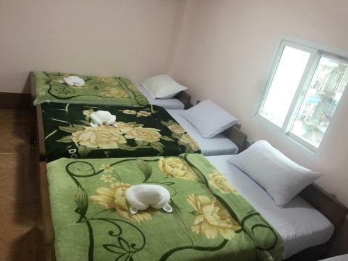 Everest Hotel