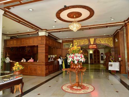Golden Butterfly Hotel