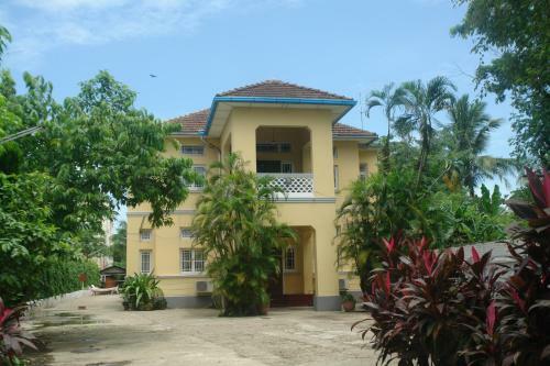 Bed & Breakfast Golden Guest Inn
