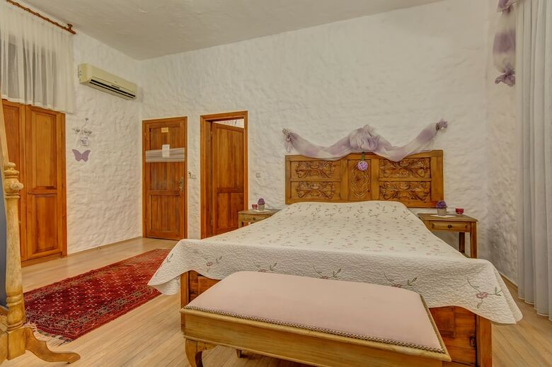 Lale Lodge Hotel