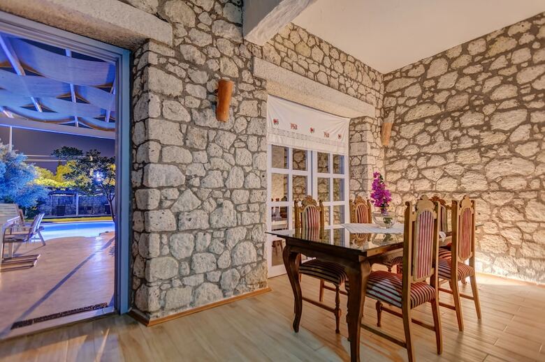 Lale Lodge Hotel