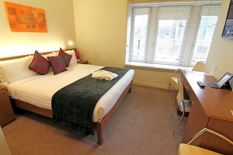 Hotel Ambassadors In Bloomsbury