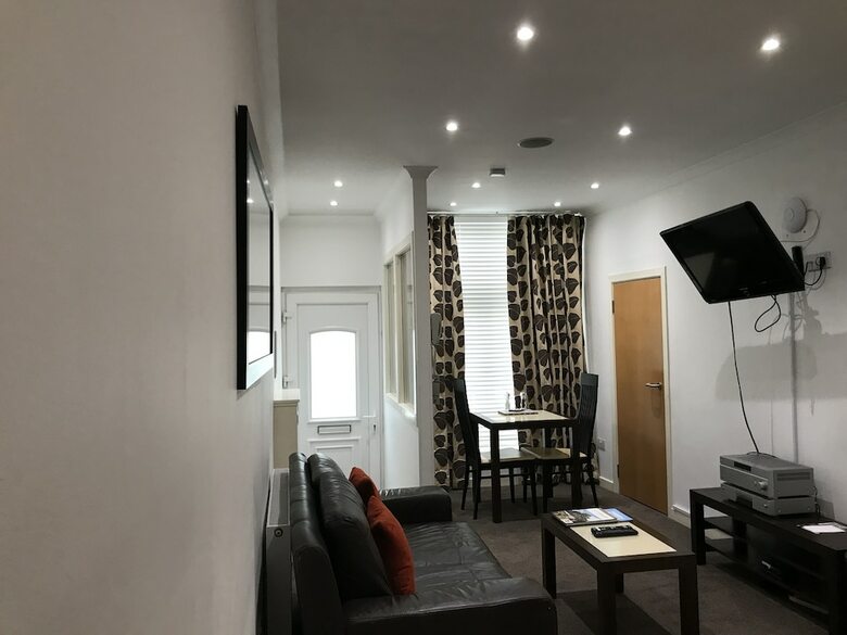 Fountain Court Aparthotel