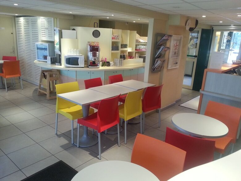 Hotel Premiere Classe Lyon Est Aeroport Saint Exupery