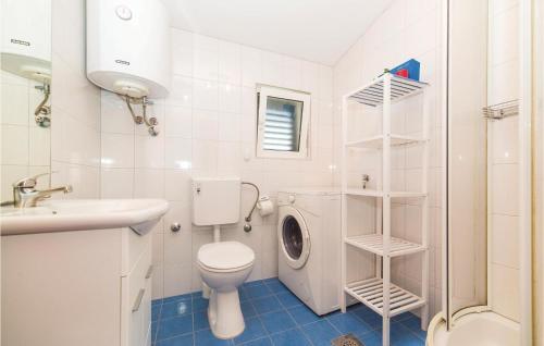 Apartment Hr-21217 Kastel Novi 56