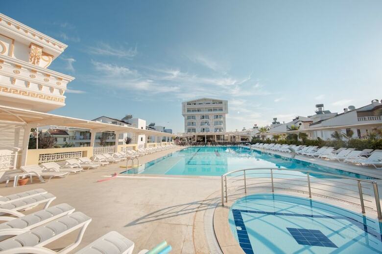 Hotel Maya World Park Adult Only +15