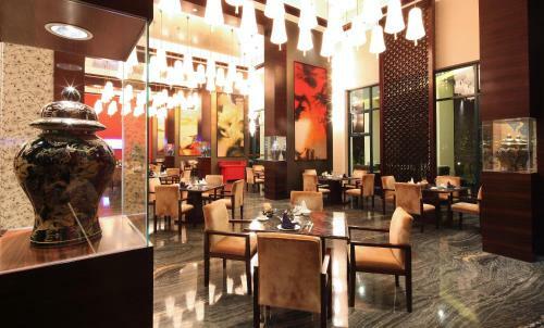 Hotel Regal Palace Resort