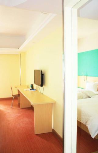 Hotel 7days Inn Shenzhen Longcheng Square Subway Station