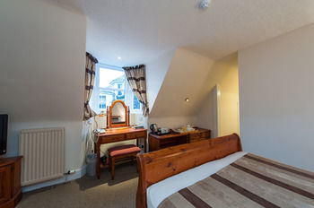 Glen Mhor Hotel & Restaurant