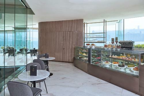 Hotel Harbour Grand Kowloon