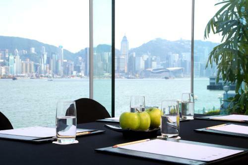 Hotel Harbour Grand Kowloon