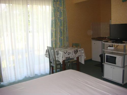 Hotel H�tel La Chaumi�re
