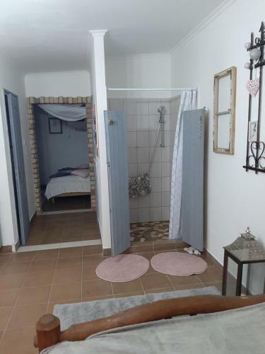 Hostal �des Otthon Vend�gh�z