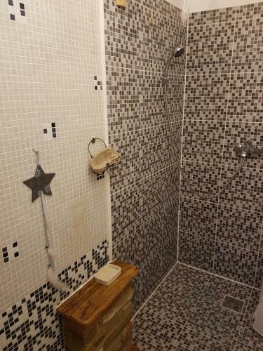 Hostal �des Otthon Vend�gh�z