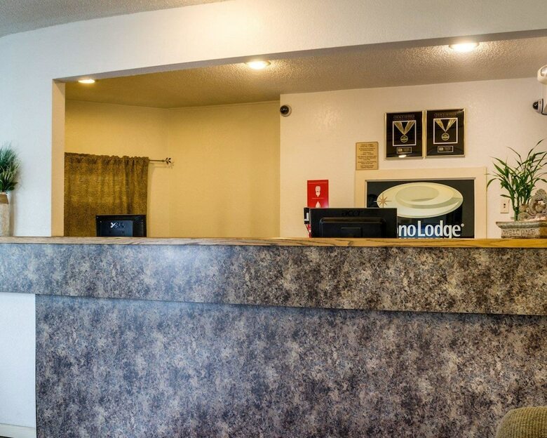 Hotel Econo Lodge Topeka