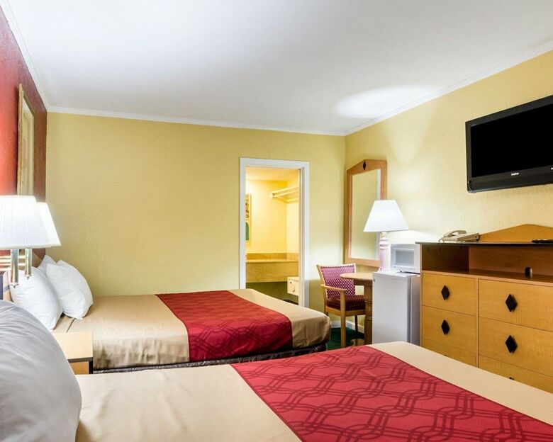 Hotel Econo Lodge Topeka