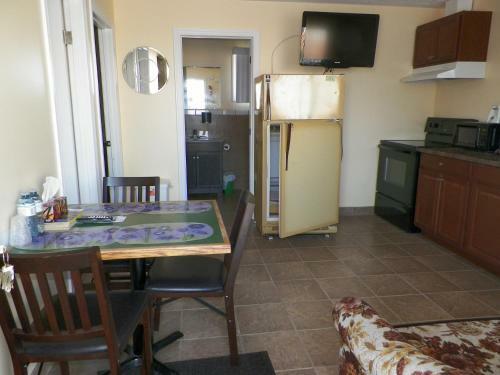 Sunparlor Motel