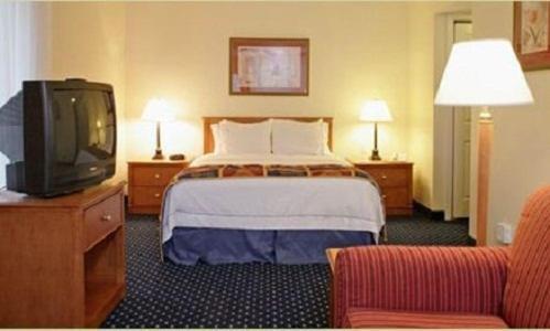 Hotel Hawthorn Suites - Fort Wayne