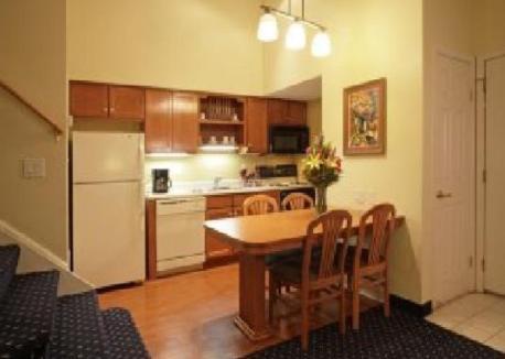 Hotel Hawthorn Suites - Fort Wayne